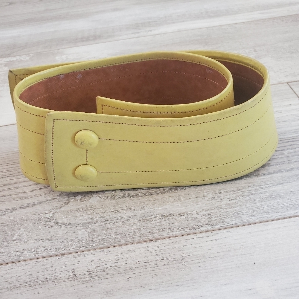 Vintage yellow belt - Picture 1 of 4